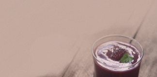 Arrayán: los frutos como colorante en infusión y como antifúngico en aceite esencial colada morada