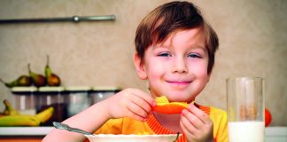 ‘Aprender hábitos alimenticios saludables desde niños mejoraría la calidad nutricional del país’ niño comida
